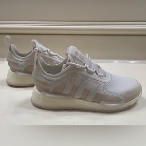 Adidas NMD V3 Beige/Tan Shoes BRAND NEW